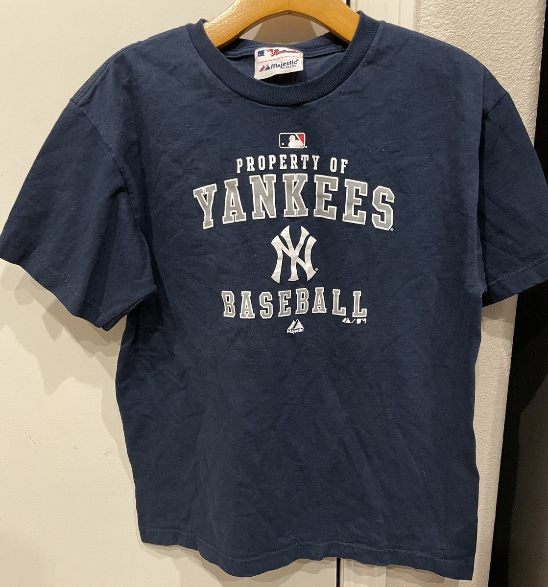 Majestic Property of New York Yankees Big Logo T-shirt Women's XL