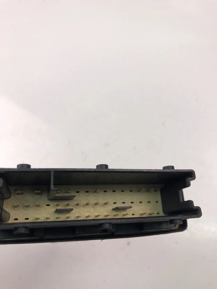 Centralina OPEL VECTRA C GTS 13193367 2004 27499033 - Immagine 3 di 4