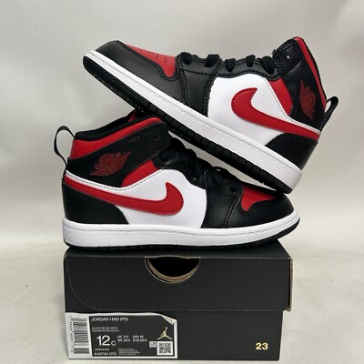 Nike Air Jordan 1 赤/黒 ハイカット Nike Air Jordan 1 High黒/赤 ハイカット スニーカー