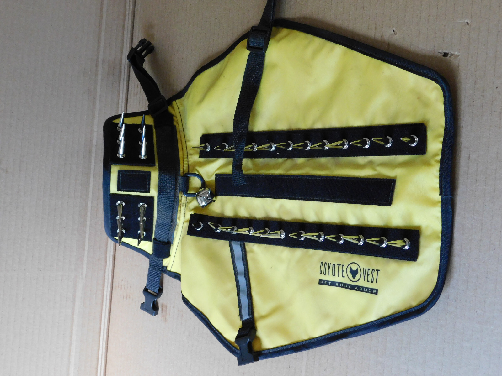 Coyote Vest Dog Harness Pet Body Armor Protection Size M Yellow Spiked