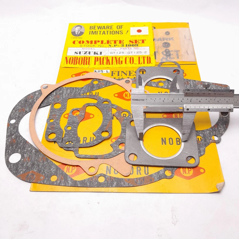 Suzuki GT 125 GT125 Gasket Kit NOS Foto 3 de 3