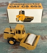 Diecast Caterpillar CS-653 Compactor - Mint Diecast Caterpillar CS-653 Compactor - Mint - Image 1