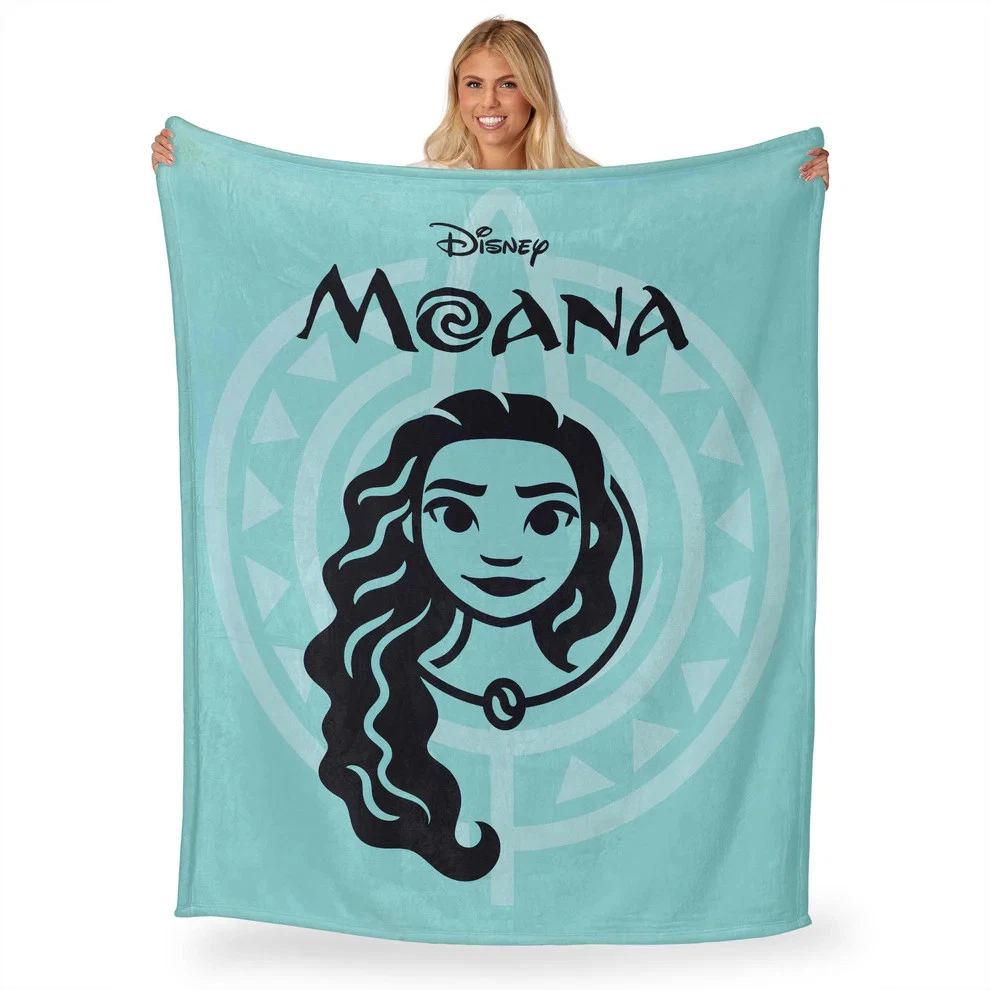 Disney Princesses Iconic Moana Cozy Fleece Blanket