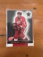 2001 Pacific Vanguard Nicklas Lidstrom #38