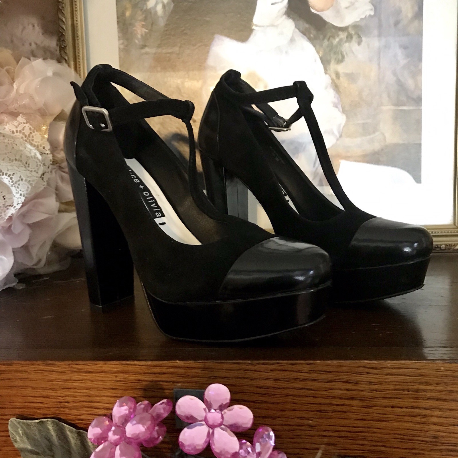 Alice + Olivia haizley Gamuza Y Charol Negro T-Correa Zapatos Talla 35.5M Alice + Olivia haizley Gamuza Y Charol Negro T-Correa Zapatos Talla 35.5M hasta 60% de descuento