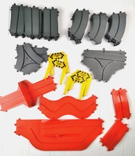 LOT OF 49 PCS VINTAGE 1965  IDEAL TORTURE TRACK SET CRASH TEST SPRINT TEST STEER