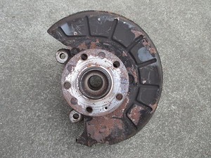 Radlagergehäuse vorne links Audi A3 8P VW Touran 1.9 2.0 TDI Achsschenkel VL