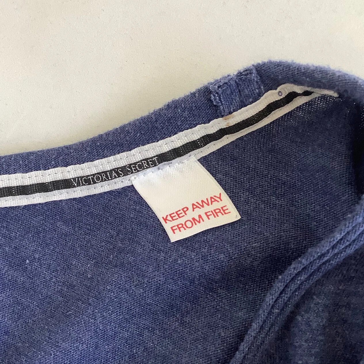 UNDERCOVER Abito da notte curvo Victoria's Secret stampa blu marle manica lunga su orlo taglia S