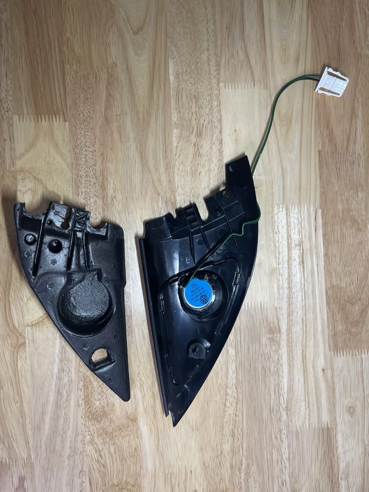 Cubierta de tweeter Volkswagen Jetta 1999-2005 OEM 1J0-837-993 Foto 3 de 4