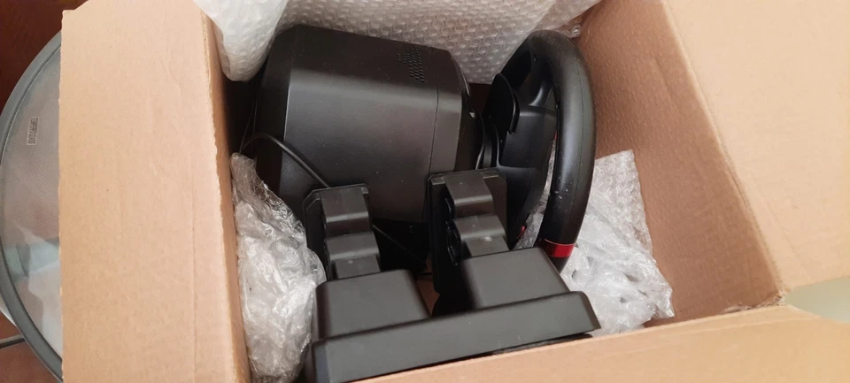 Thrustmaster T128 Volante Force Feedback con 2 Pedali Magnetici Per PC e XBOX - Immagine 4 di 4