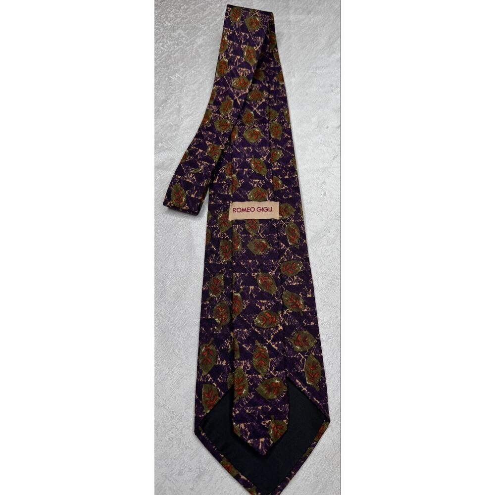 Vintage Romeo Gigli Silk Neck Tie Purple Leaf Print Jacquard Italy 4 Inch 90s image 2