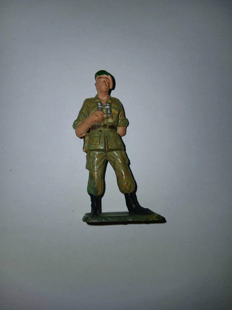 Troc Echange 2 soldats Starlux sur