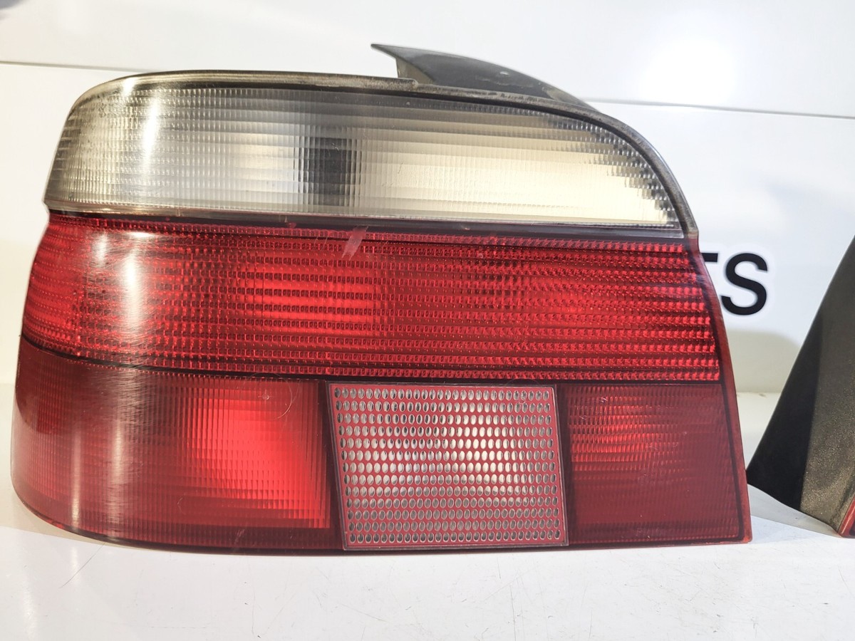 BMW E39 Left/Right Rear Light White Turn Indicator | 3212496297