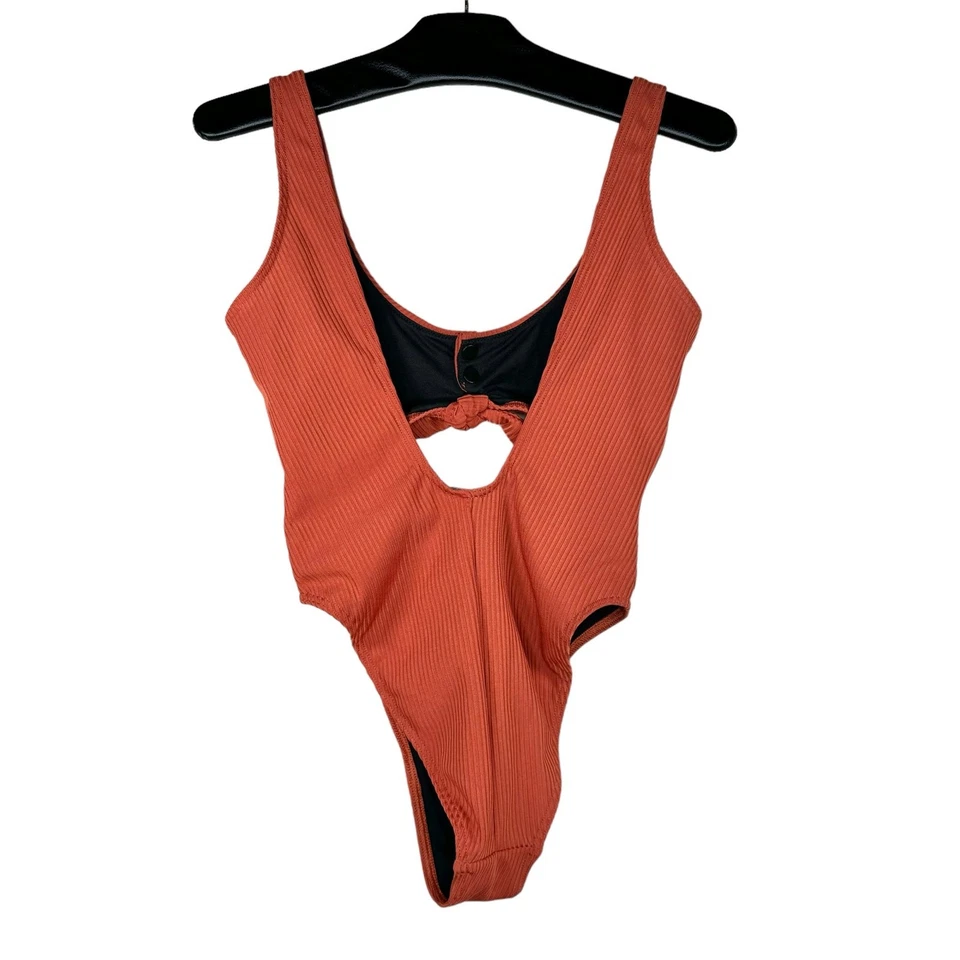 Maiô Nasty Gal Meet Me In The Middle recortado peça única 4 novo sem etiquetas - Imagem 4 de 4