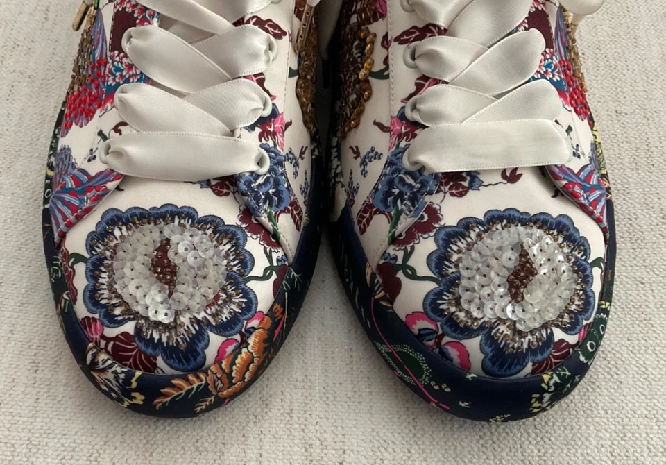 PRECIOSAS ZAPATILLAS TORY BURCH "AMALIA" CON CUENTAS Y ADORNOS TALLA 10.5 NUEVAS Foto 4 de 4