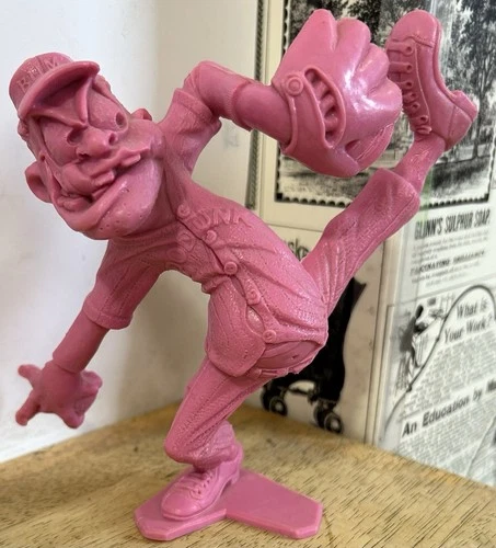 Vintage 1963 Marx Nutty Mads Bull Pen Boo Boo Baseball Figure 5 1/2”  Pink  Toy
