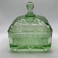 Vintage Glass Honeybee Dish Bee Box Indiana Tiara Chantilly Green Beautiful