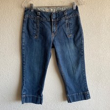 Levi Signature Jeans Womens Size 4 Capri Mid Rise Slit Hem Dark Wash Pants 28x20