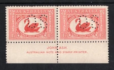 M2961 Australia 1929 SGO120 - 1 1/2d dull scarlet in a JOHN ASH IMPRINT pair.