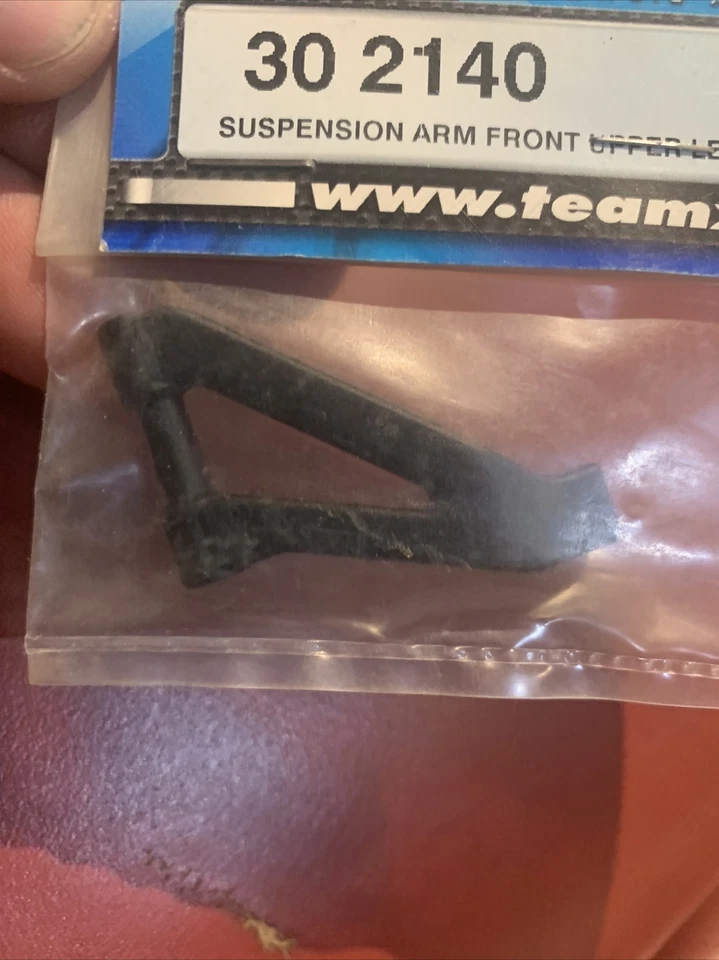 XRAY 302140 - SUSPENSION ARM FRONT UPPER LEFT - Image 2 of 4