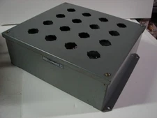 SQUARE D 9001-KYAF-16 HOLE METAL ENCLOSURE CONTROL STATION BOX STATION***NNB***