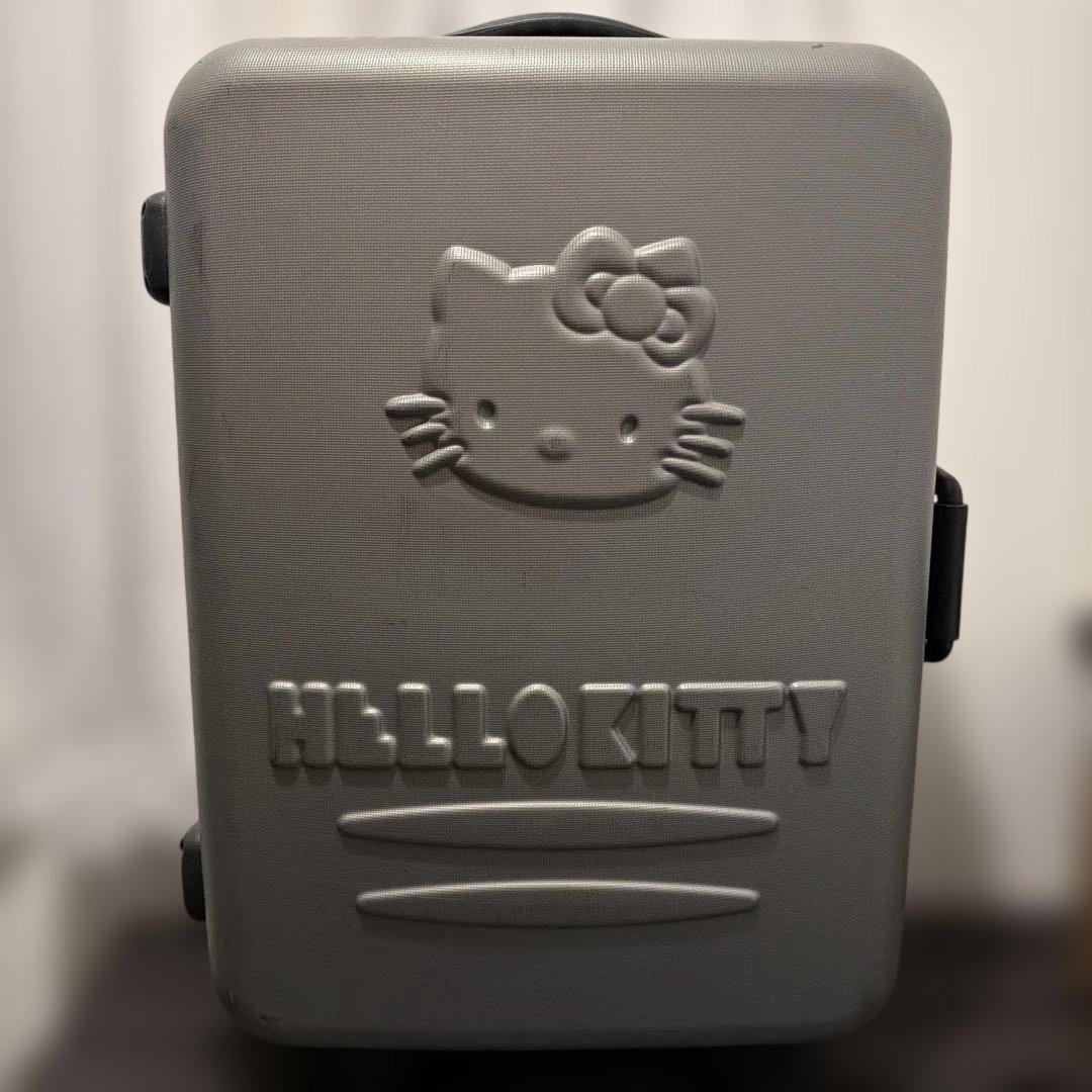 Equipaje de mano Hello Kitty gris tamaño 3L usado con llave 33m