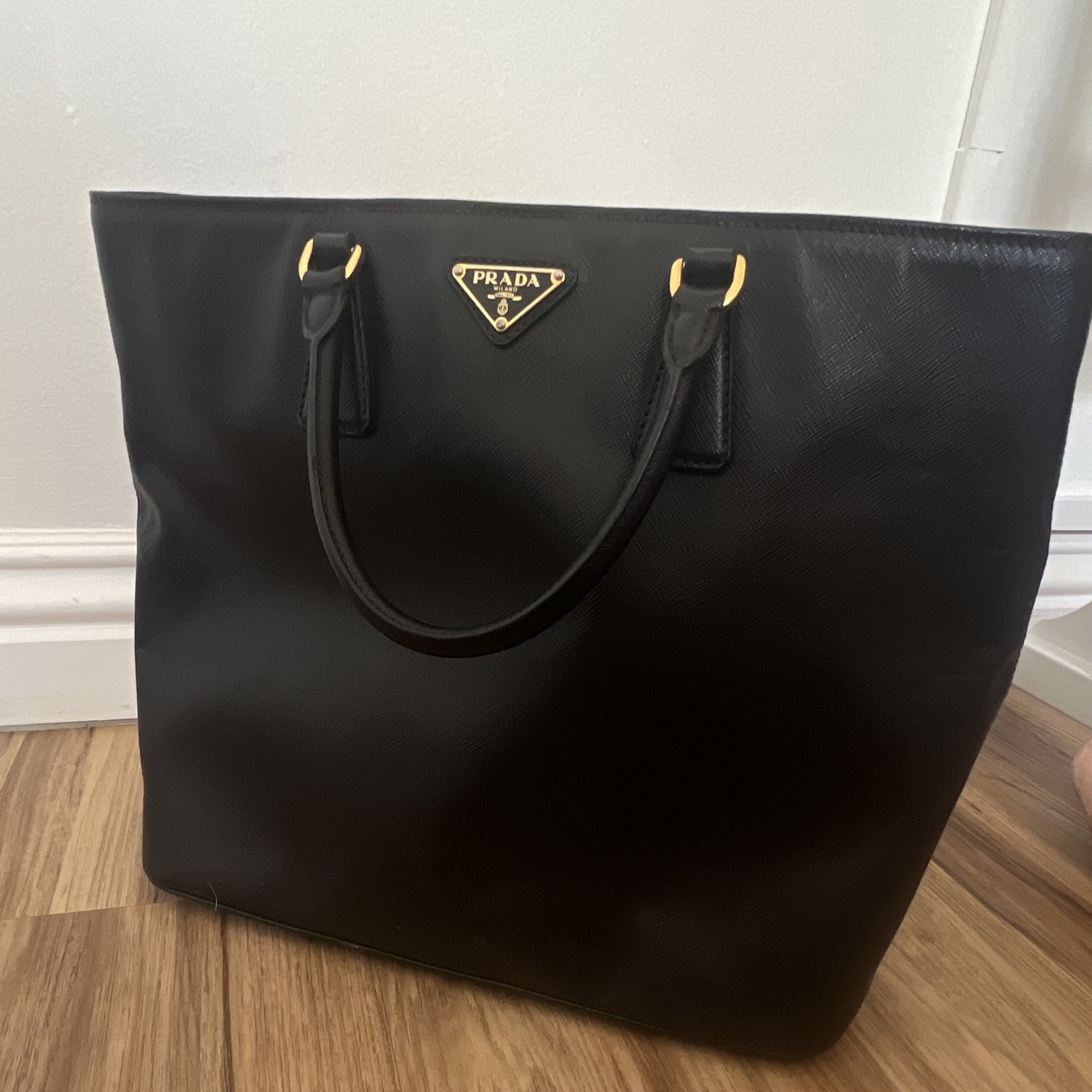 PRADA Tote Medium Black