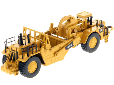 CAT CATERPILLAR 657G WHEELED SCRAPER TRACTOR 1/125 MODEL DIECAST