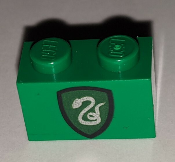 harry potter lego crest