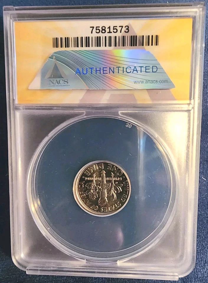 2020-p Roosevelt Dime 10c Tilted Partial Collar Damaged Graded ANACS MS64 - Image 2 of 4