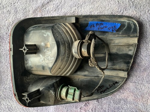 Tail Light Passenger Right RH Ford F 150 Flare Side 2000-2004 YL3X-13440-A - Foto 8 di 12