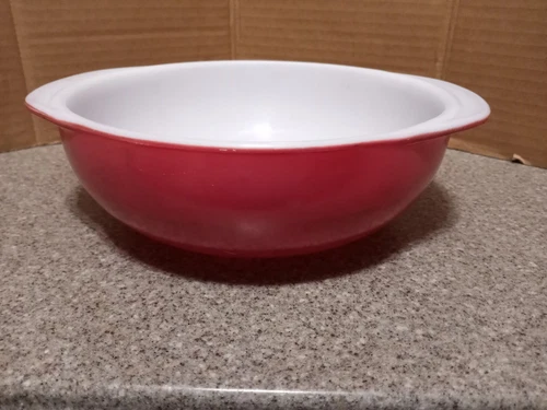 Pyrex ovenware 1950s  Flamingo Pink casserole dish, 024 - 2Qt, no lid