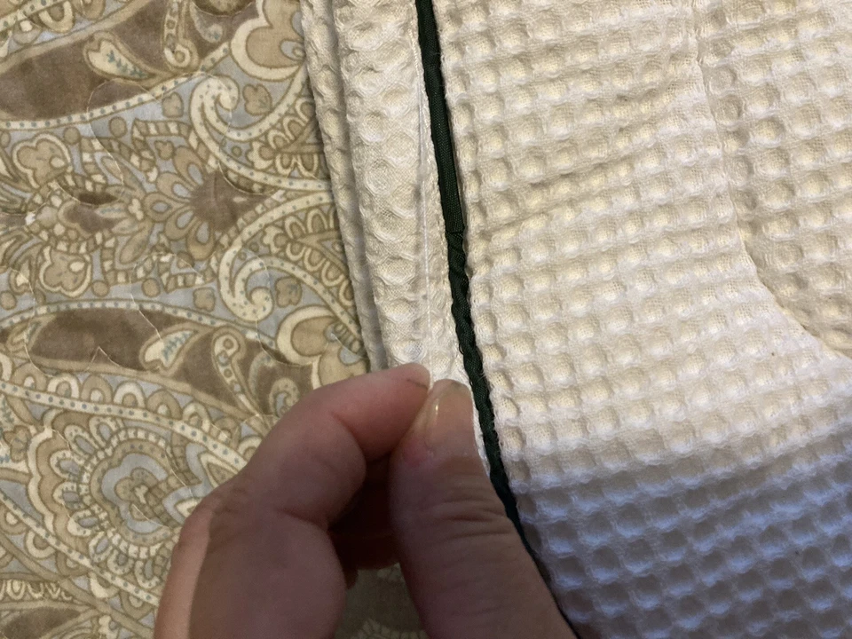 Almohadilla de sillín cuadrada tejido gofre blanco Intec tubería verde tamaño completo apenas usada Foto 3 de 4