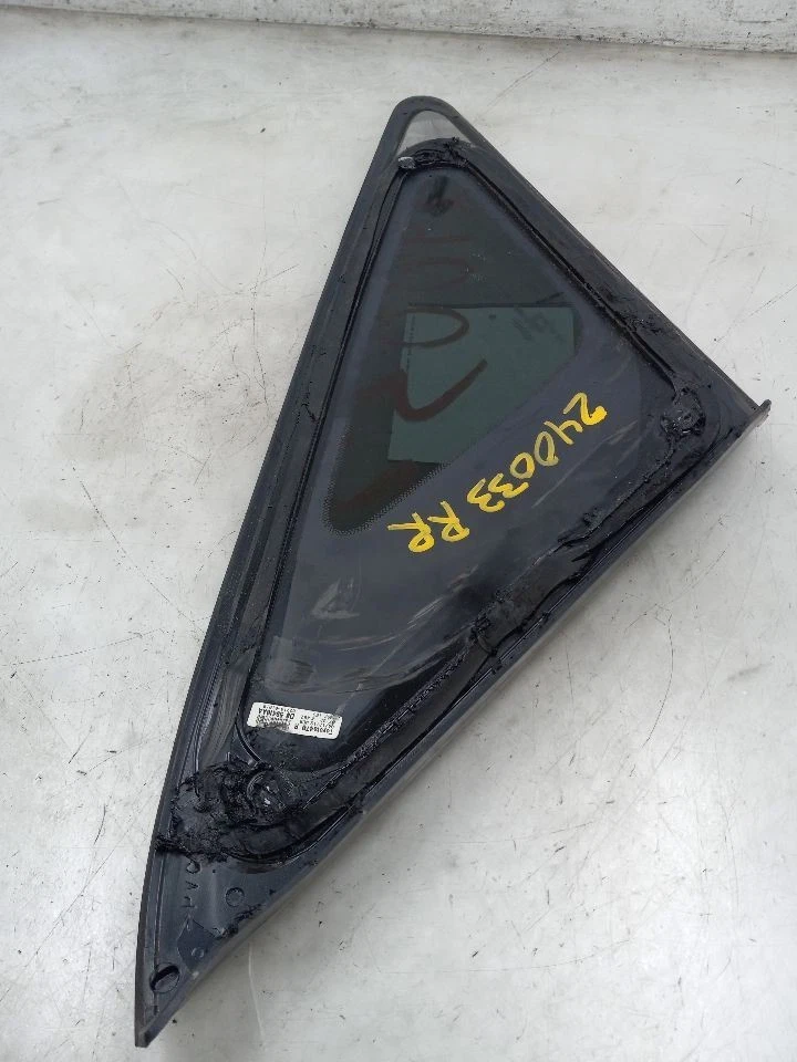 09-16 TOYOTA VENZA LE 2.4L TRACCIÓN DELANTERA EN EL LADO DEL PASAJERO CUARTO TRASERO CRISTAL Foto 4 de 4