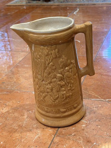 SARREGUEMINES YELLOW MAJOLICA POTTERY 10.25" FLEMISH TAVERN PITCHER ANTIQUE 1900