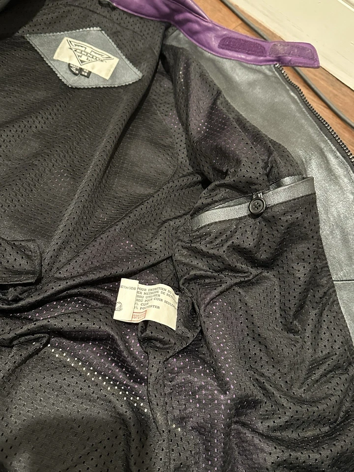 Chaqueta de Motocicleta Teknic Púrpura Cuero Negro Acolchada Talla 48/58 Foto 2 de 4