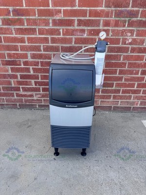 Scotsman UF1415A-1A Undercounter Air-cooled Flake Ice Maker w/ Bin