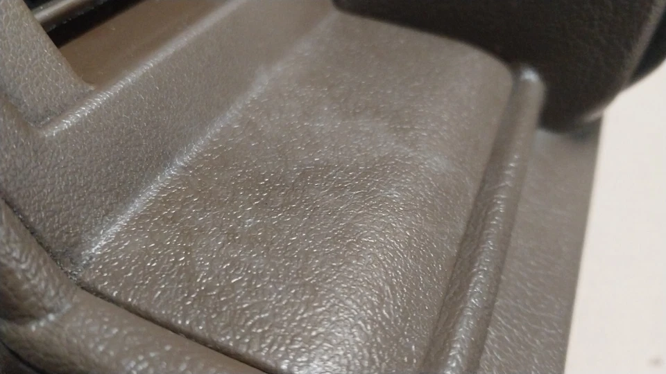 Toyota Van 1986. Cápsula de velocímetro / bisel de tablero. Foto 2 de 4