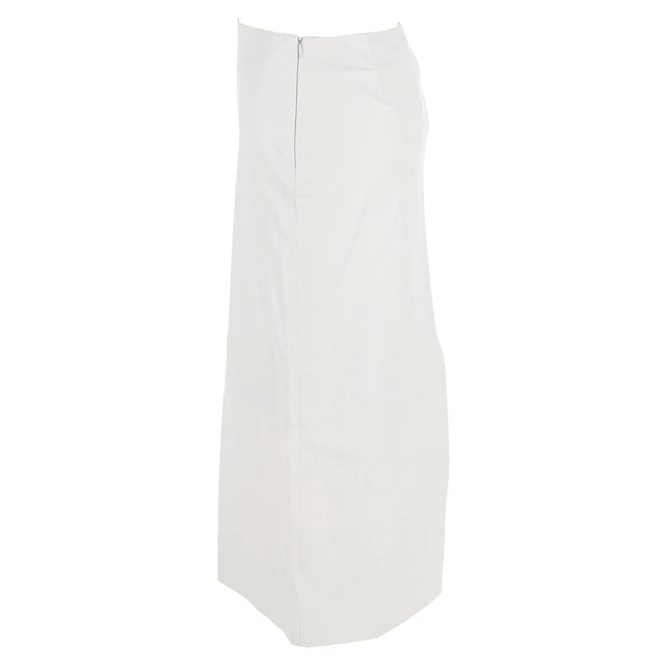 Falda recta The Row midi de talle alto con abertura trasera en cuero blanco Foto 2 de 3