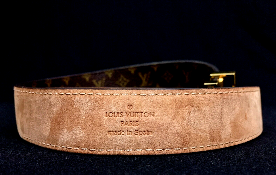 Louis Vuitton Initiales Monogram Women's Leather Belt / Model M9781