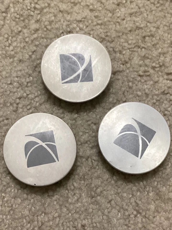 Saturn Aura Outlook 离子原始设备制造商中心盖 9593169 直径 2-1/4 英寸 OD 1piece — 第 4/4 张图片