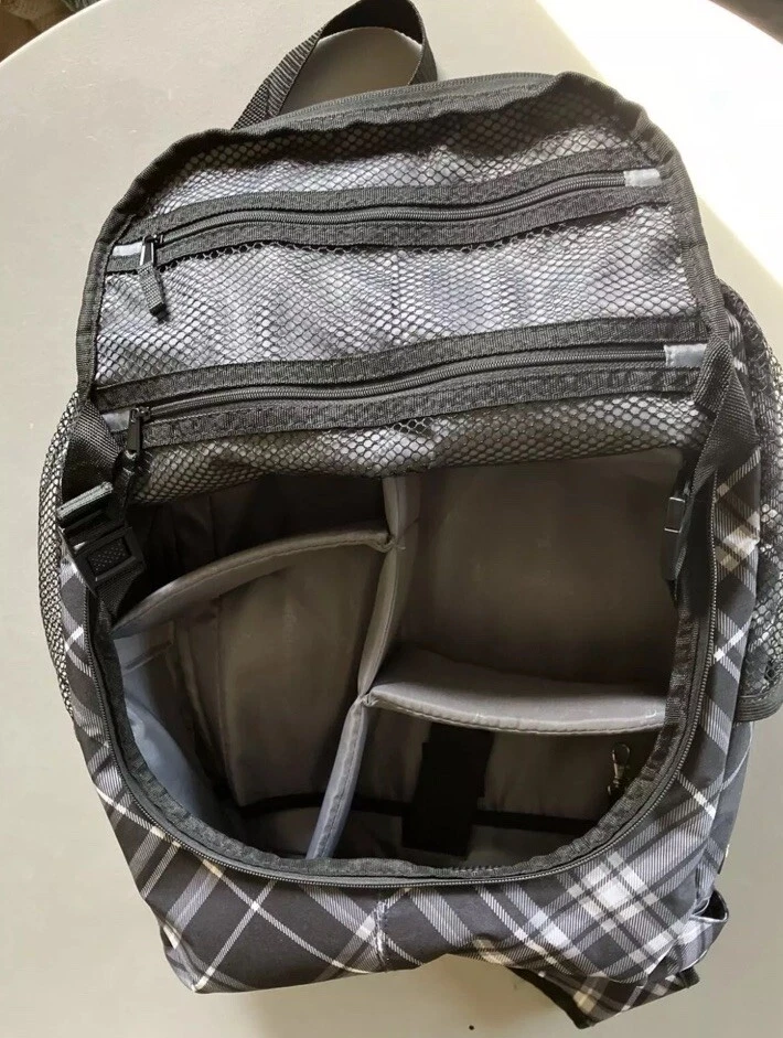 NUEVO SIN ETIQUETAS Thirty One 31 Mochila Eslinga Bolsa para Cámara Organizador de Pañales Negro Gris A Cuadros Foto 3 de 3