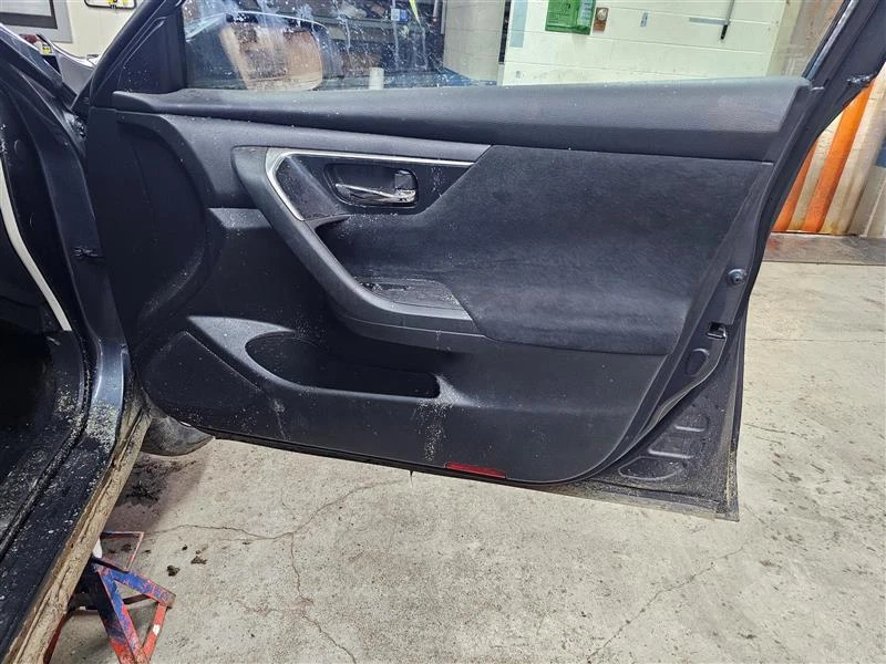 Used Rear Left Door Assembly Rear Side fits: 2013 Nissan Altima electric Sdn Rea Foto 3 de 4