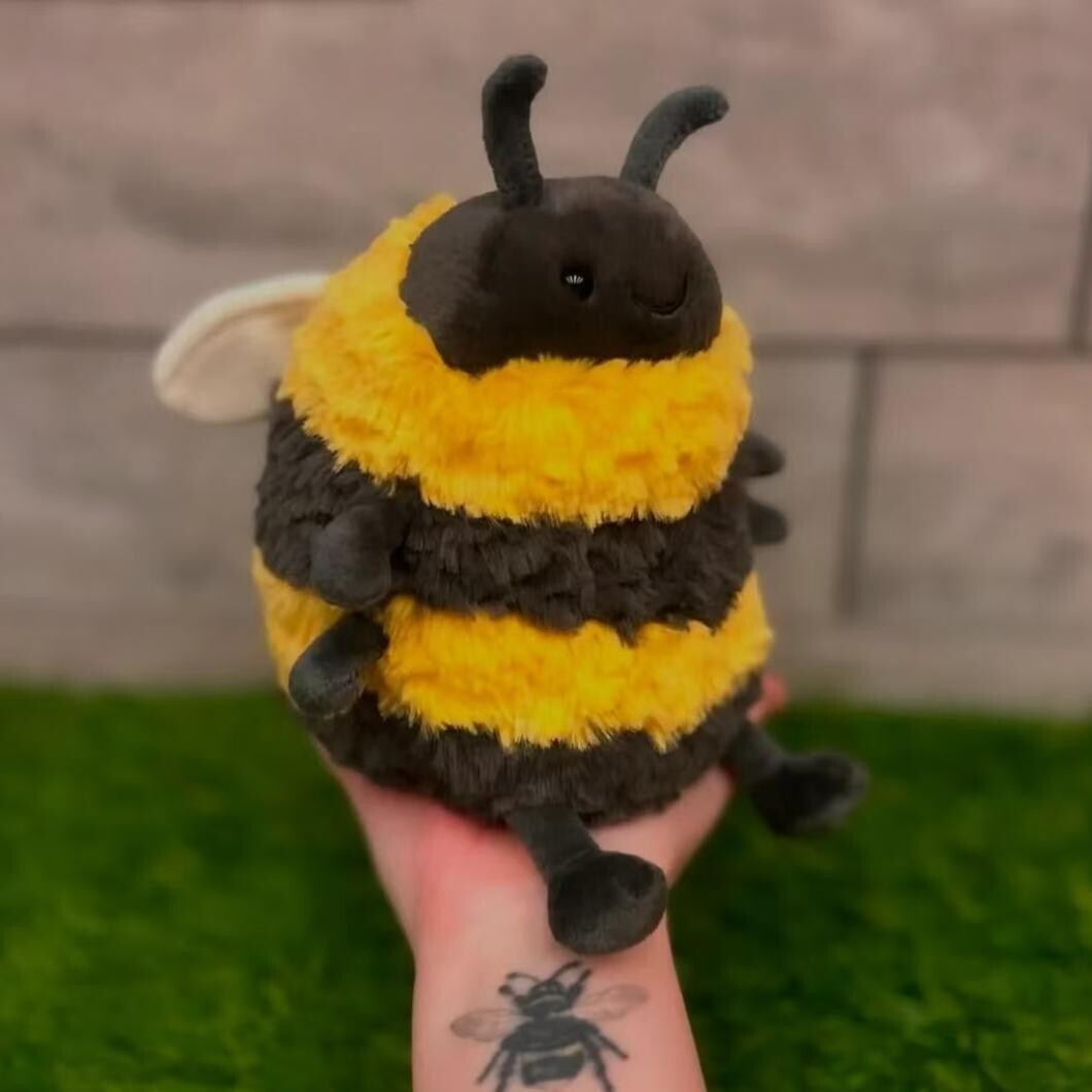 NWT Jelly cat Albee Bee Soft Plush Happiest Little Bumble Toys