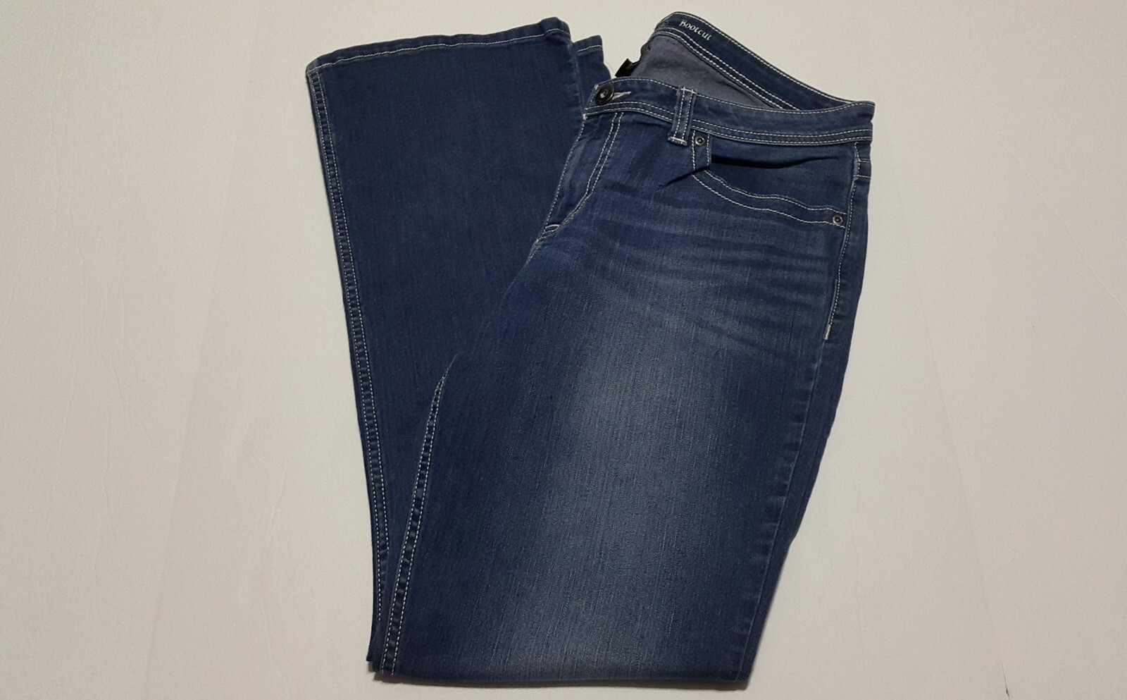 Apt 9 Bootcut PreOwned 16 size Dark Blue Women Jeans eBay