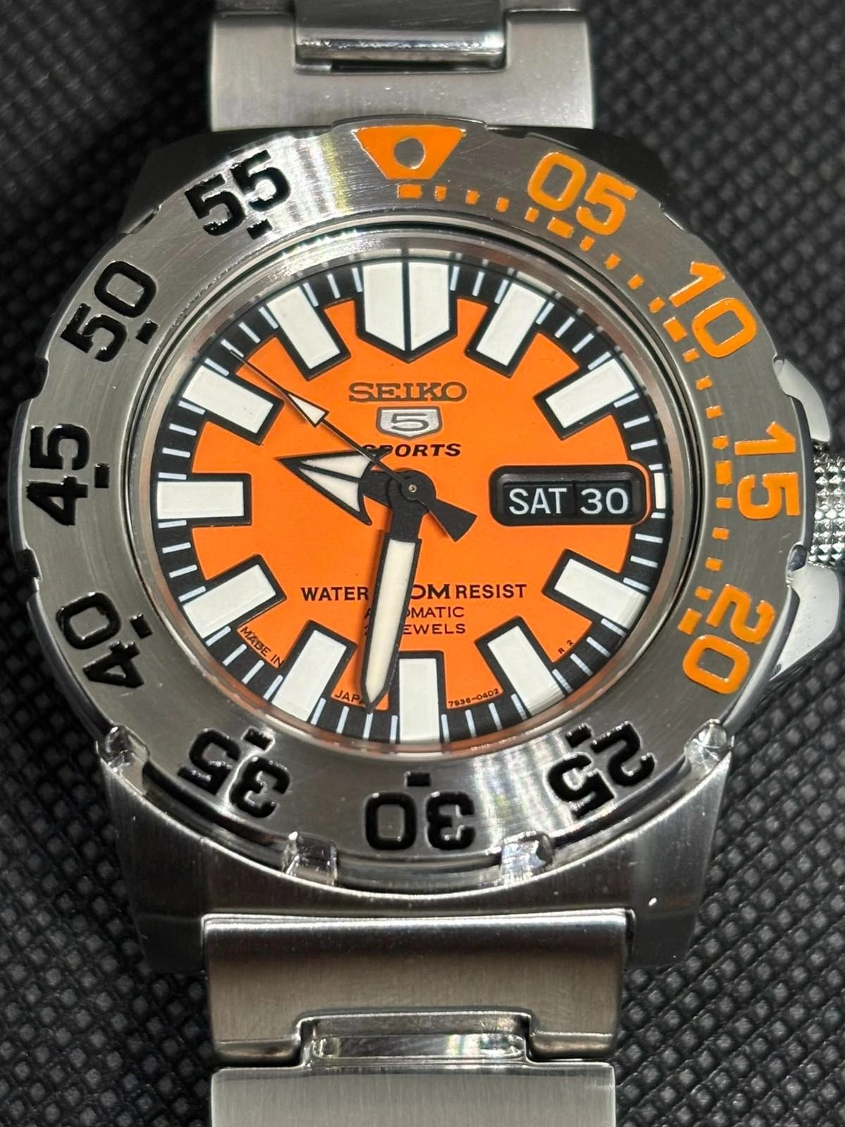 SEIKO 5 SPORTS Baby Orange Monster - SNZF49J1 7S36-03D0 W/ Box Circa 2018