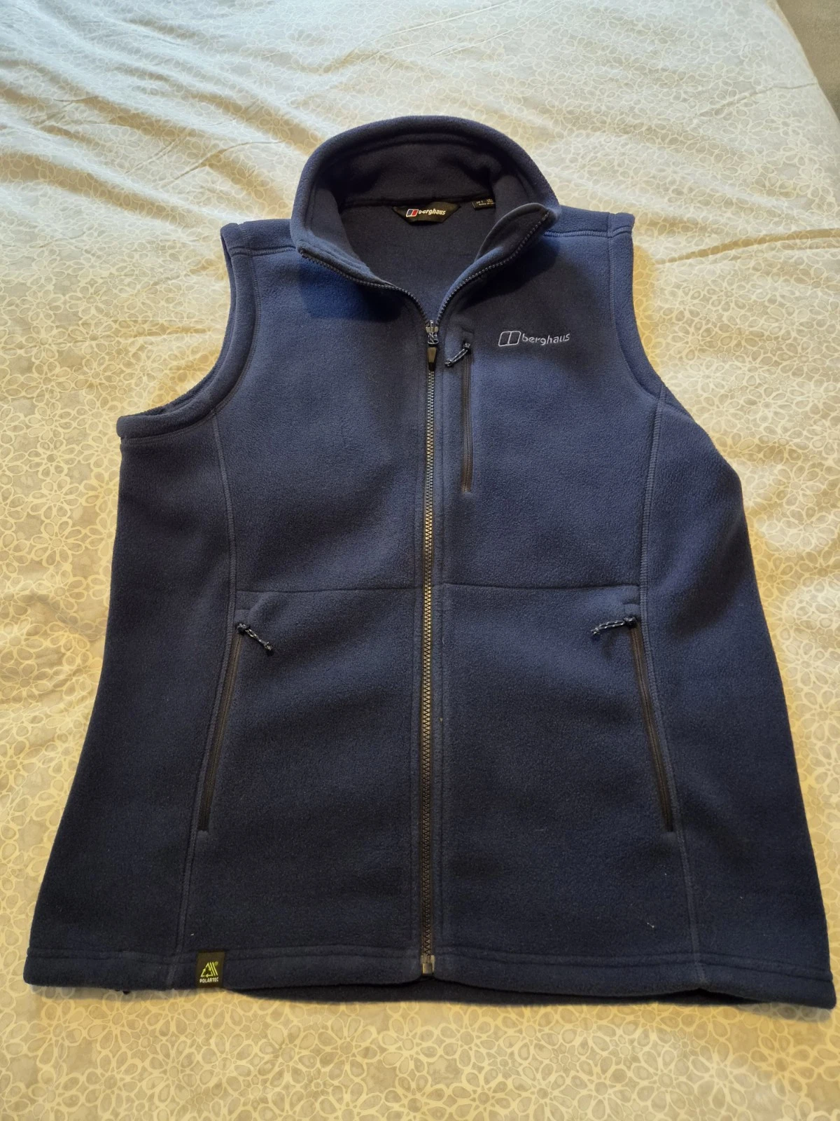 Berghaus mens fleece gilet Polartec- blue- size large new without tags- pockets
Opens in a new windo