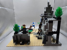 LEGO 6761 WILD WEST: Bandits' Secret Hideout - 100% + instructions + base NO BOX