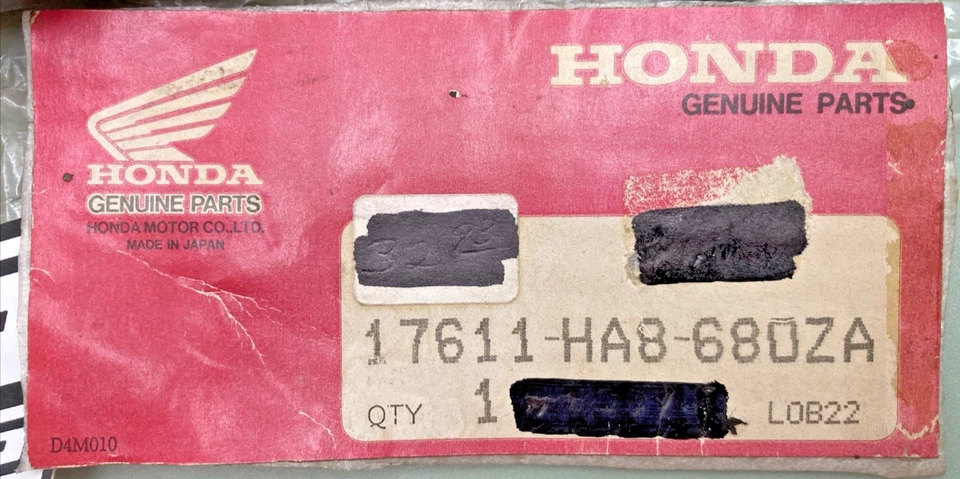 Nueva tapa de la cubierta del tanque genuina Honda 17611-HA8-680ZA, gris espacioso, 86-87 TRX250 Foto 2 de 4