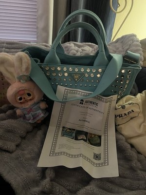 Prada Kanapa